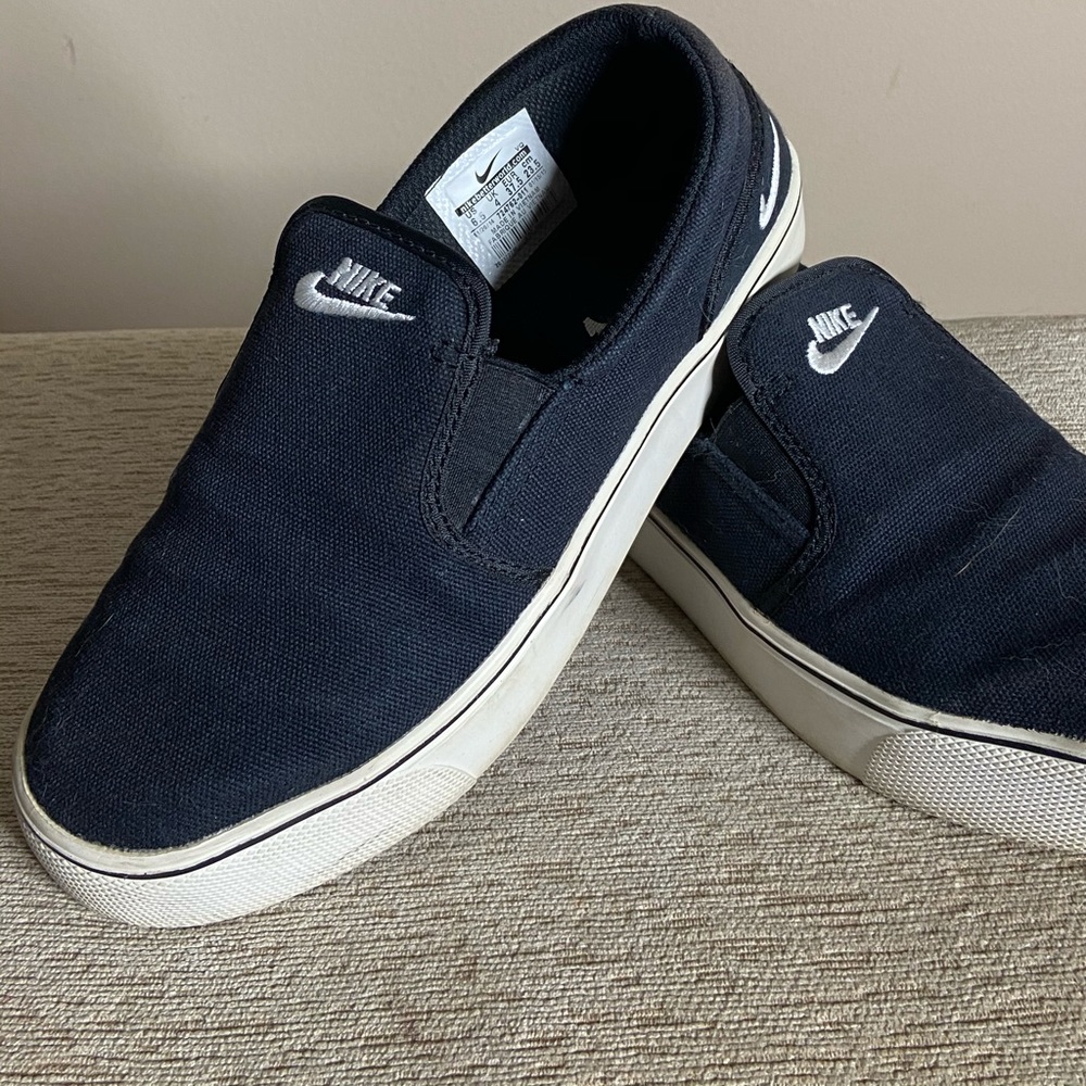 Nike Slip on Canvas